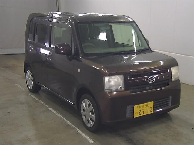 60092 DAIHATSU MOVE CONTE L575S 2013 г. (Honda Kyushu)